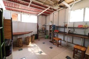 Kuchyň nebo kuchyňský kout v ubytování Seabreeze Hostel Bali