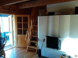 Gambar di galeri bagi Kimppa-cabin / Дом в лесу у озера di Kolari
