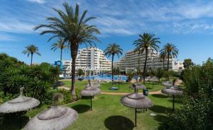 Bazén v ubytování SUN & SEA BENALBEACH nebo v jeho okolí