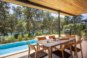 Bazén v ubytování Valamar Amicor Resort nebo v jeho okolí