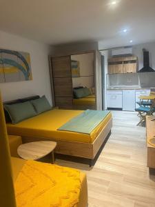 Postel nebo postele na pokoji v ubytování Guesthouse Dauti