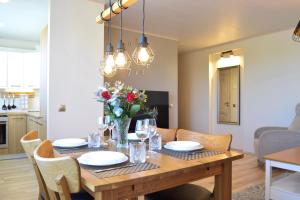 TV a/nebo společenská místnost v ubytování Kuuse 4 Apartment with 2 bedrooms