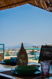 Photo de la galerie de l'établissement Rooftop with sea view in Central Rethymno, à Réthymnon