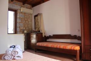 Letto o letti in una camera di Lalloudes Seaside Accommodation
