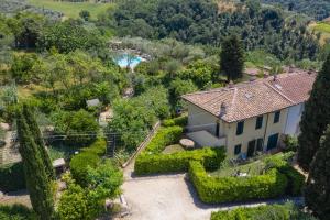 an aerial view of a house with a garden at Podere Oliveta in Poggibonsi