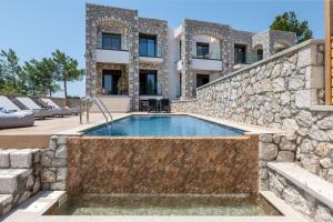 Hồ bơi trong/gần Seaesta Villas