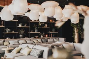 Lounge nebo bar v ubytování Hotell Lappland