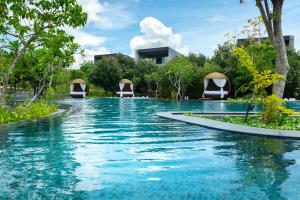 Hilton Yala Resort内部或周边的泳池