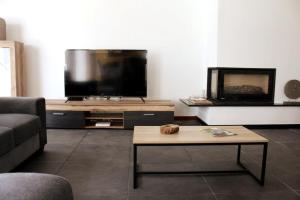 TV a/nebo společenská místnost v ubytování Villa SobreDouro