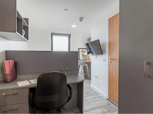 Kuchyň nebo kuchyňský kout v ubytování For Students Only Fresh Oldway Centre Swansea + 17 fotografií