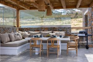 Posedenie v ubytovaní The Nine Graces - Kastraki Villas with Private Swimming Pool