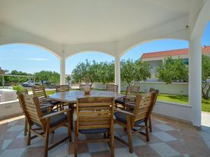 Patio nebo venkovní prostory v ubytování Apartment Aquanur-7 by Interhome