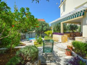 Vonkajšia záhrada v ubytovaní Holiday Home Darena by Interhome