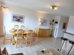 Χώρος καθιστικού στο Apartment Victoria B 23 by Interhome