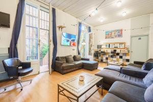 Posezení v ubytování Casa Barcelo Hostel Barcelona