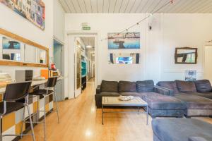 Posezení v ubytování Casa Barcelo Hostel Barcelona
