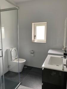 Ένα μπάνιο στο A Xaneiriña