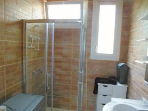 F4 VERNET LES BAINS tesisinde bir banyo