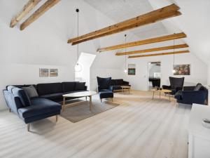 Posezení v ubytování Holiday Home Thordis by Interhome