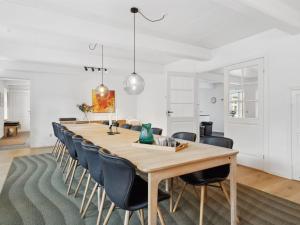 Posezení v ubytování Holiday Home Thordis by Interhome