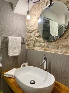 A bathroom at Altrelli Rooms