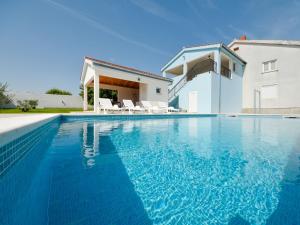 Πισίνα στο ή κοντά στο Holiday Home Elena by Interhome