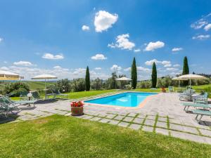 The swimming pool at or close to Apartment Tipologia Mono-8 by Interhome