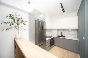 Imagine din galeria proprietății TwoBedroom lux apartment +garage în Budva +7 fotografii