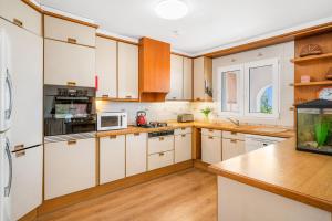 Kuchnia lub aneks kuchenny w obiekcie Casa Blanca by La Villa Company