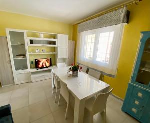 TV a/nebo společenská místnost v ubytování VIVIHOLIDAY