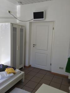 Ein Bett oder Betten in einem Zimmer der Unterkunft Schlafen in Rosengarten