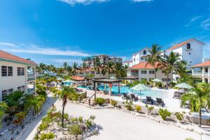 Belizean Shores Resortの敷地内または近くにあるプール
