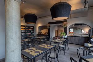 Restoran või mõni muu söögikoht majutusasutuses Hotel dei Gonzaga, MantegnaHotels
