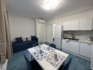 Kuchyň nebo kuchyňský kout v ubytování Casa vacanze Isola d' Elba Capoliveri La finestra nel blu