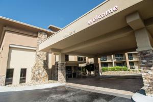 a view of the front of a us hospital building at Hampton Inn Caryville-I-75/Cove Lake-State Park in Caryville