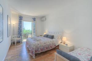 Postel nebo postele na pokoji v ubytování VILLA INFINITY Vista Mare e Relax + 36 fotografií