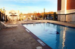 Bazén v ubytování Hampton Inn Dallas-Rockwall nebo v jeho okolí