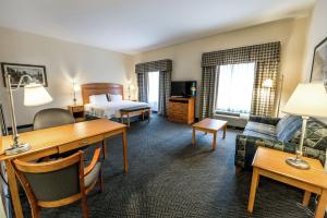 Postel nebo postele na pokoji v ubytování Hampton Inn Dallas-Rockwall