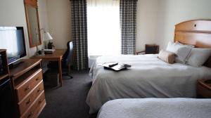 Postel nebo postele na pokoji v ubytování Hampton Inn Dallas-Rockwall