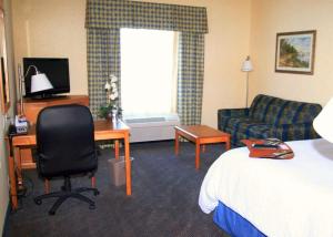 Postel nebo postele na pokoji v ubytování Hampton Inn Dallas-Rockwall