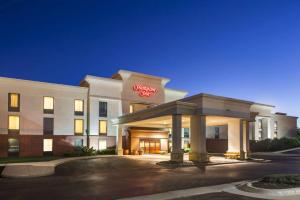 a rendering of a hotel with a hotel entrance at Hampton Inn Dubuque in Dubuque