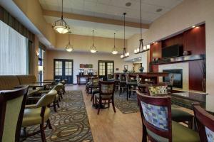 Posezení v ubytování Hampton Inn & Suites Denver Littleton