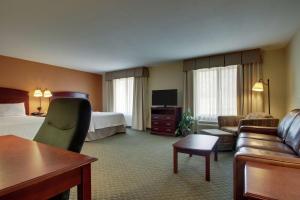 TV a/nebo společenská místnost v ubytování Hampton Inn & Suites Denver Littleton