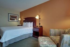Postel nebo postele na pokoji v ubytování Hampton Inn & Suites Denver Littleton
