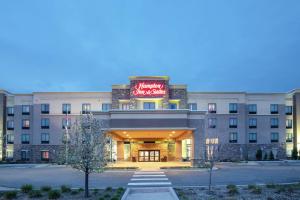 wykonanie przedniej części hotelu w obiekcie Hampton Inn and Suites Denver/South-RidgeGate w mieście Lone Tree
