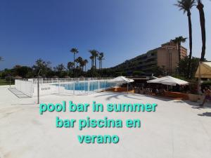 Бассейн в COSTA LAGO BEACH или поблизости