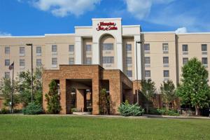 a rendering of the front of the hampton inn suites jacksonville airport at Hampton Inn & Suites-Florence Downtown in Florence