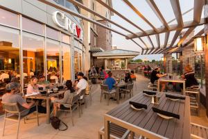 Khách lưu trú tại Hilton Garden Inn Sioux Falls Downtown