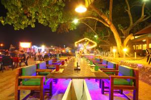 En restaurant eller et andet spisested på Tartaruga Beach Unawatuna