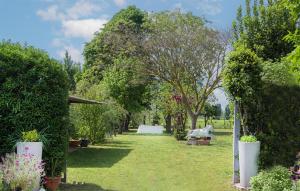 Vrt ispred objekta Balabuska Rooms & Garden